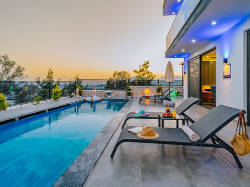 gece - Kasım
| Kaş Kalkan Çavdır’da Muhafazakar ve Lüks Villa Tatili